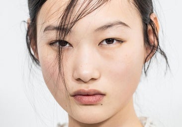 ¿Por qué todo el mundo habla de esta mascarilla coreana que permanece puesta durante horas?